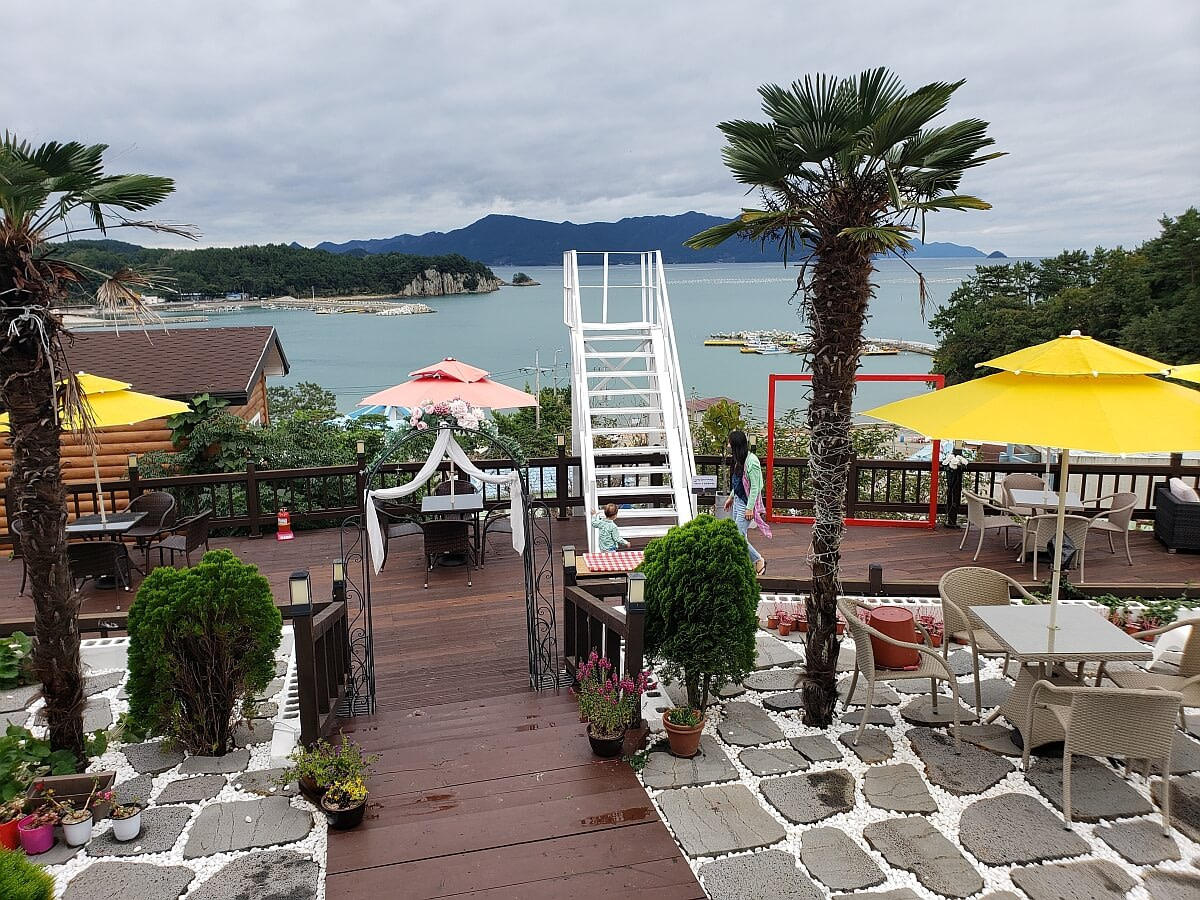 Repos Café featured