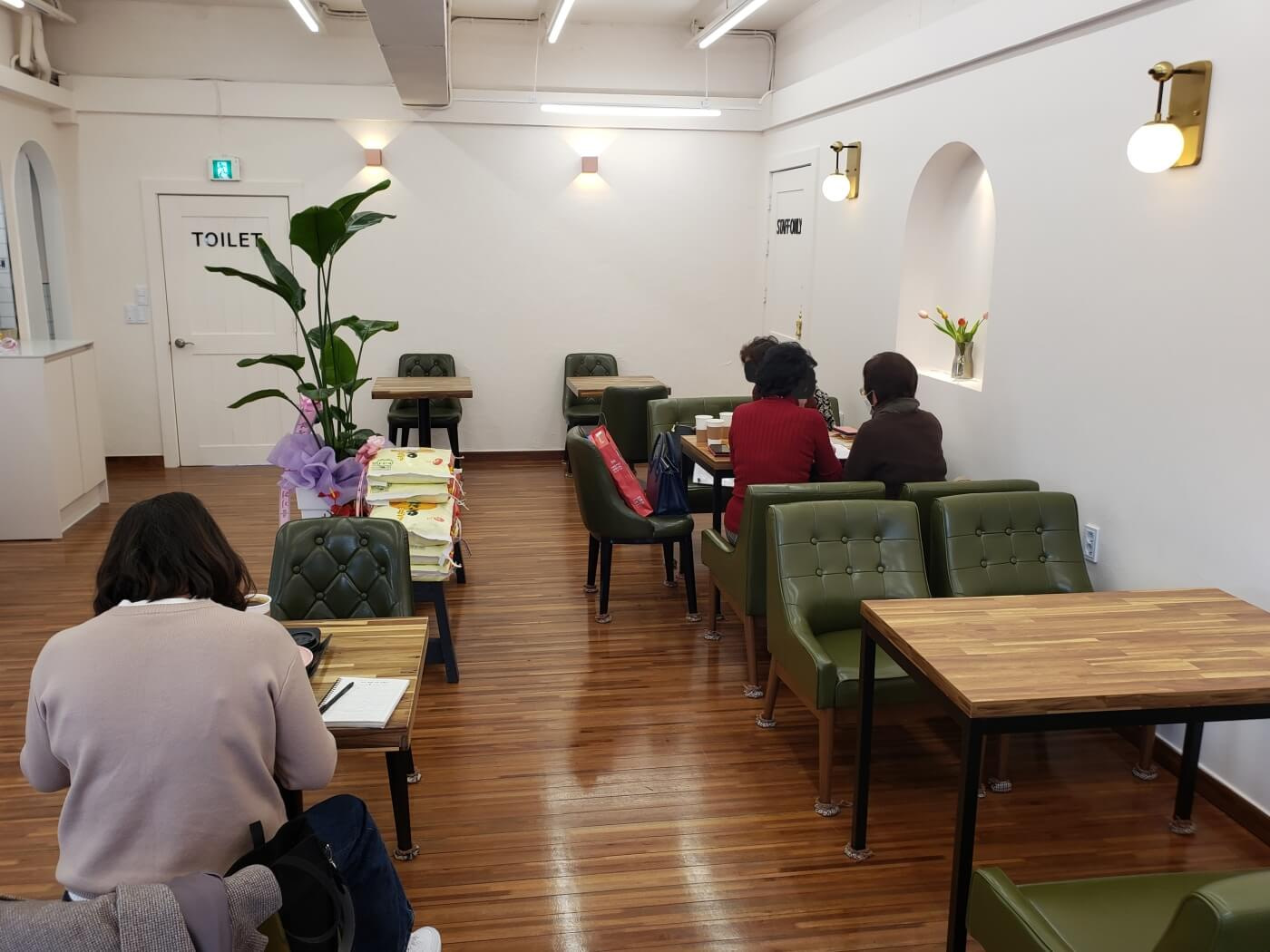 The interior of Grace J Café in Goseong