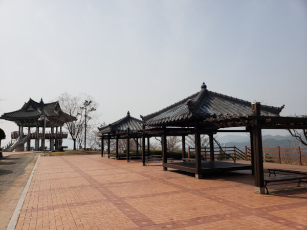 Resting areas at the top of Namsan