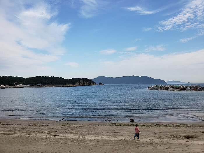 Small beach at Sangjogam Park
