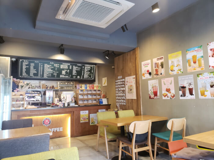 First floor tables and ordering station