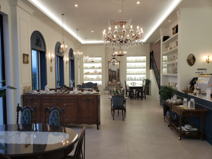 Main room with chandelier and elegant décor