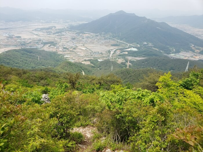 Looking down from near the peak to see Georyusan and surrounding villages