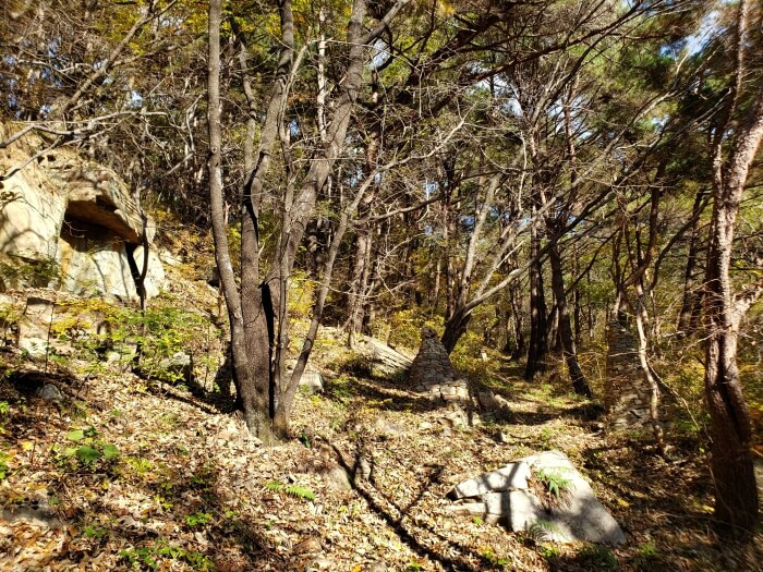 A path between two stone pagodas