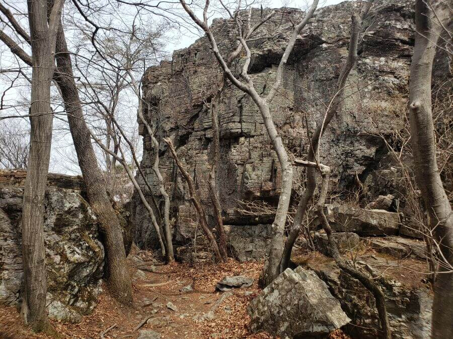 Path between large rocks