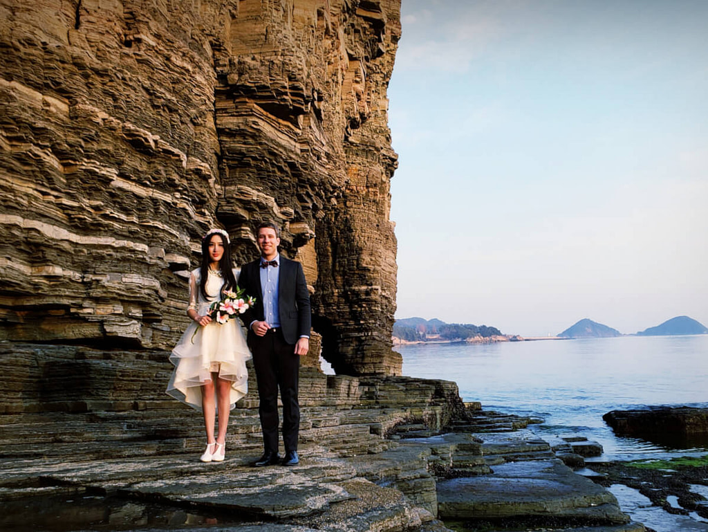 Wedding photo at cliffside