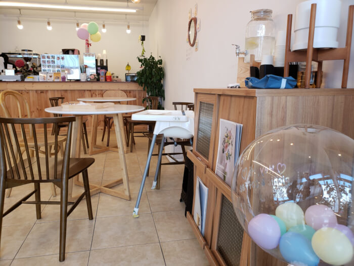 A table in front of the ordering station
