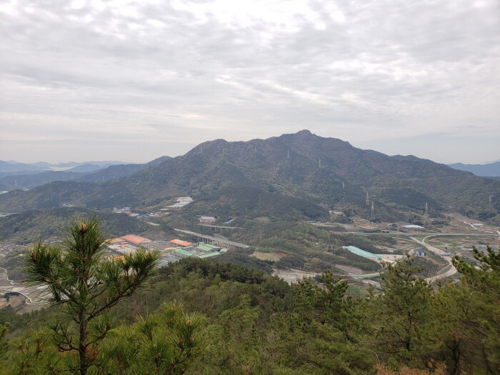 A view of byeogbangsan mountain