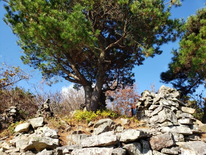 A rocky area sticking out used historically as a beacon