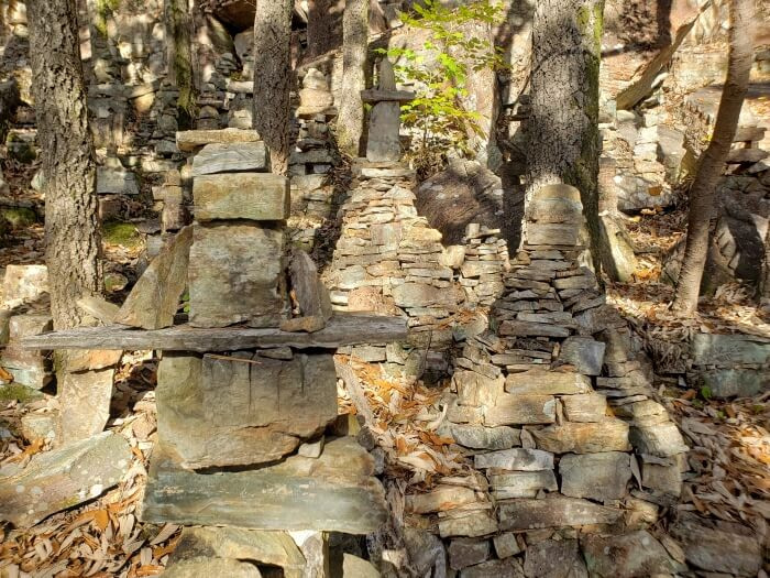 Rocks stacked in various small towers