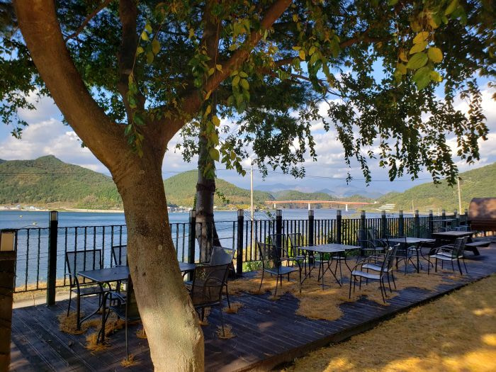 Outdoor Seating at Montreux Restaurant and Café