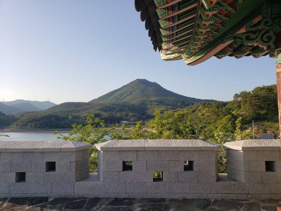 Jwaisan Mountain viewed from Soeulbipojinseong Fortress