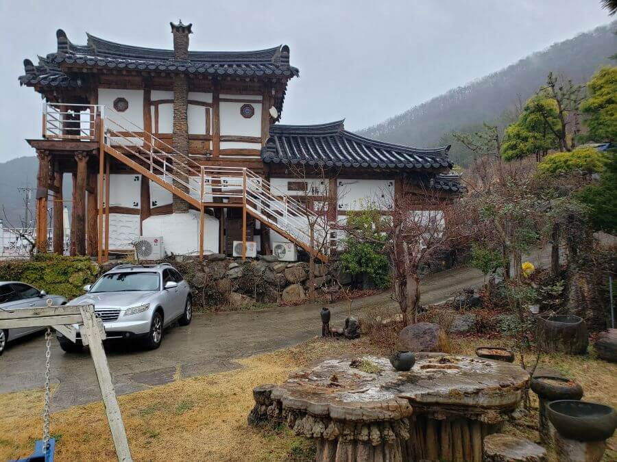 A Korean traditional style building