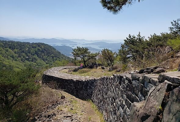 Georyusan Mountain Fortress Wall